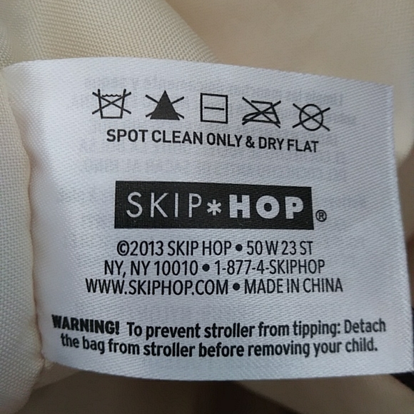 Skip Hop Versa Expandable Diaper Bag Khaki Brown - Picture 14 of 16